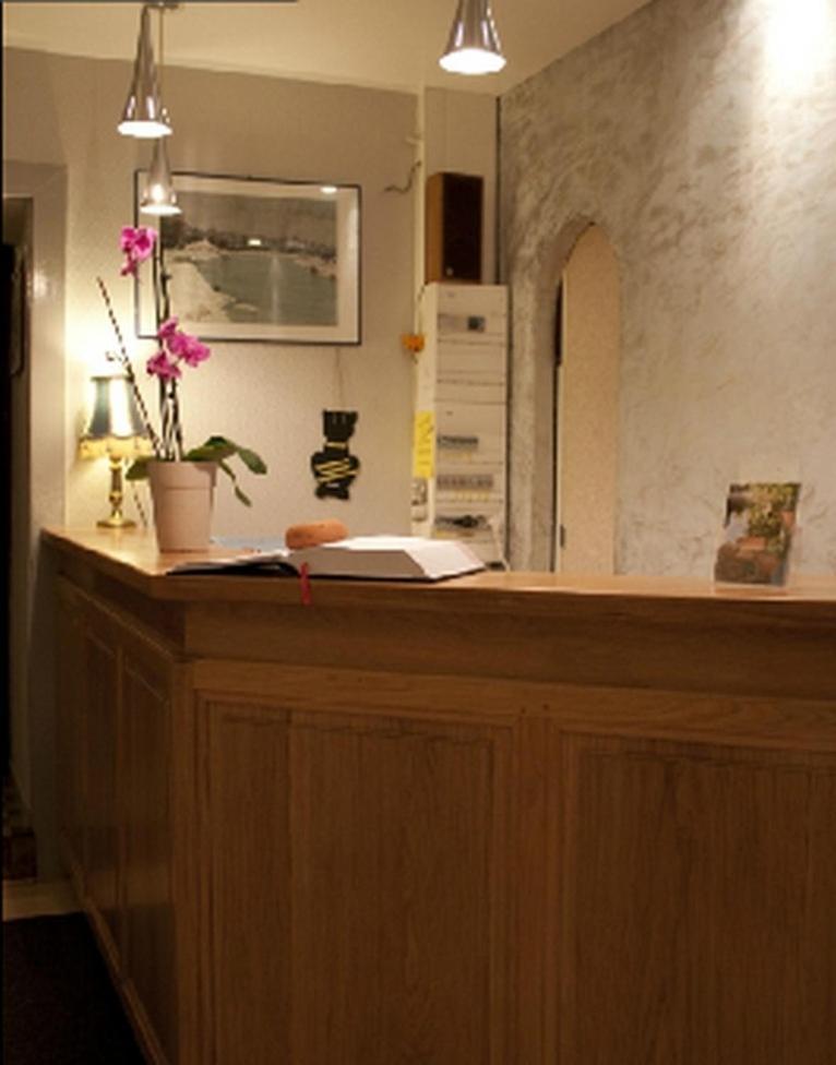Logis Hotel Les Tilleuls Saint-Cirgues-de-Jordanne Екстериор снимка
