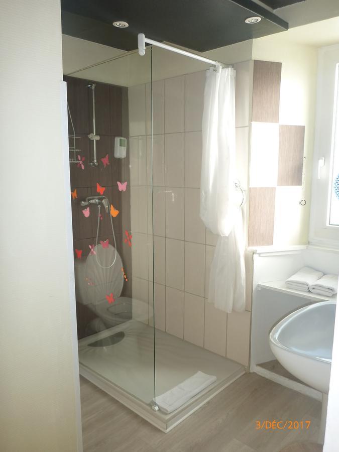 Logis Hotel Les Tilleuls Saint-Cirgues-de-Jordanne Екстериор снимка