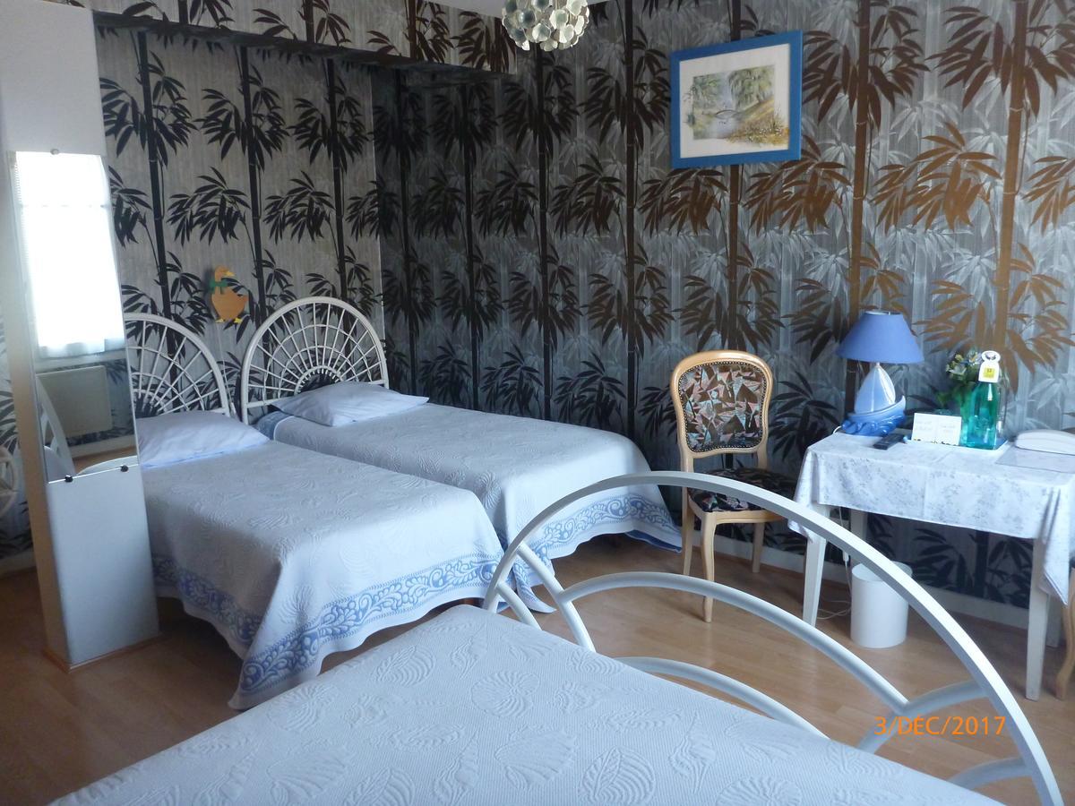 Logis Hotel Les Tilleuls Saint-Cirgues-de-Jordanne Екстериор снимка